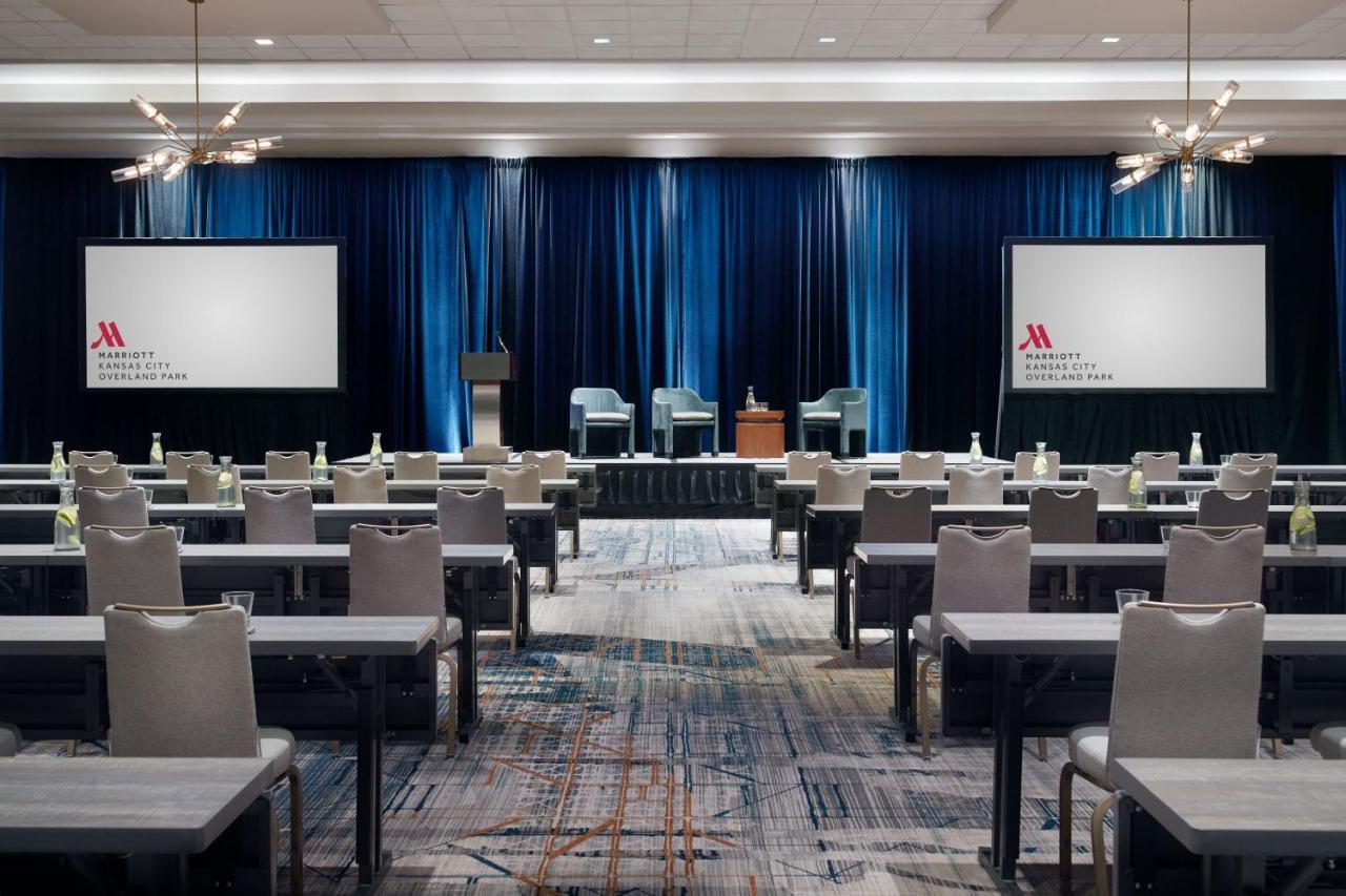 Marriott Kansas City Overland Park Exterior photo
