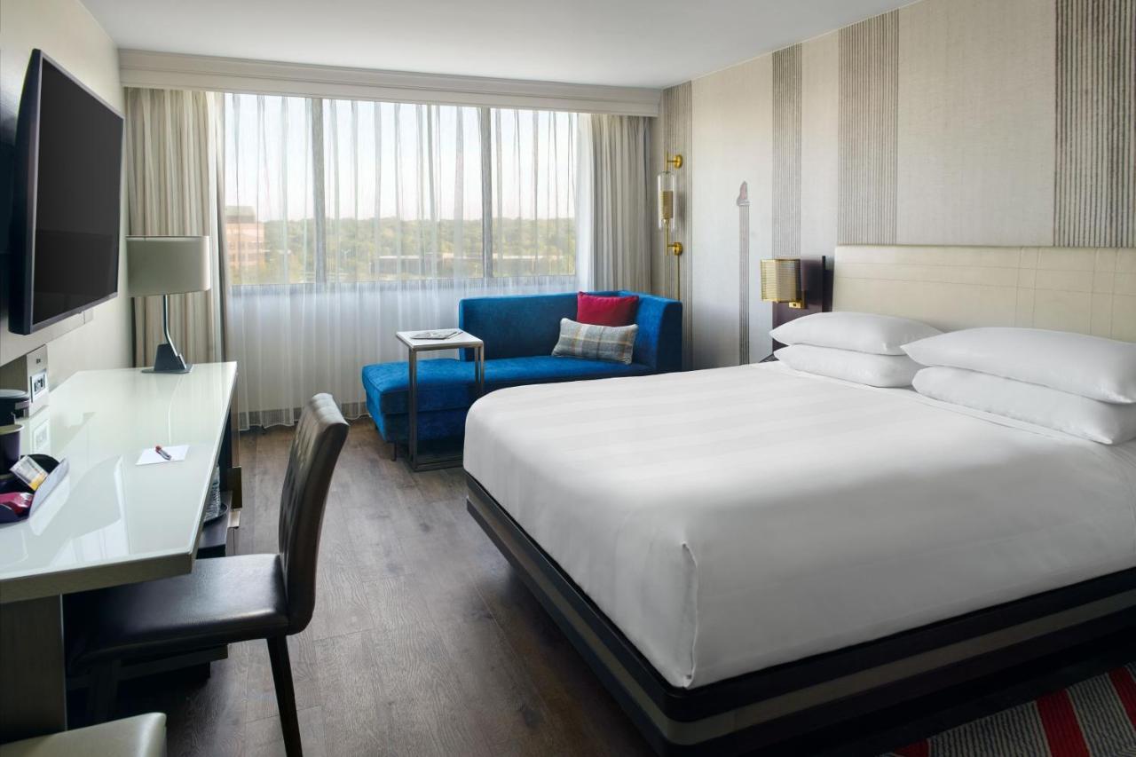 Marriott Kansas City Overland Park Exterior photo